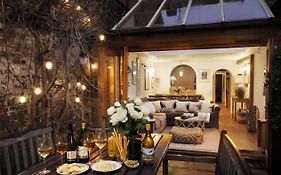 Dolls House - Luxury Townhouse *Sleeps 10*